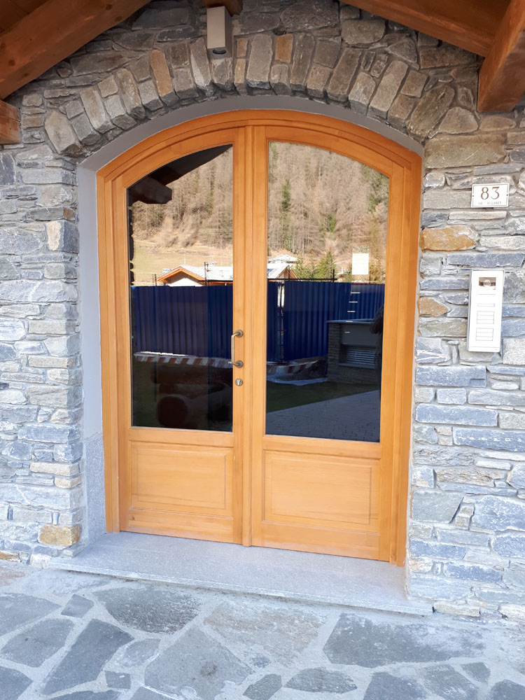 Serramento mordenzato, La Thuile — foto 3