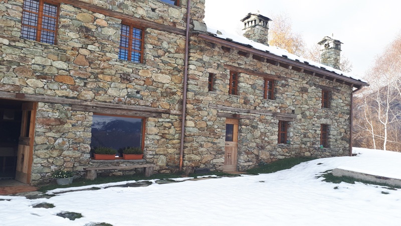 Serramento inglesina mordenzato, Valle di Stura — foto 6